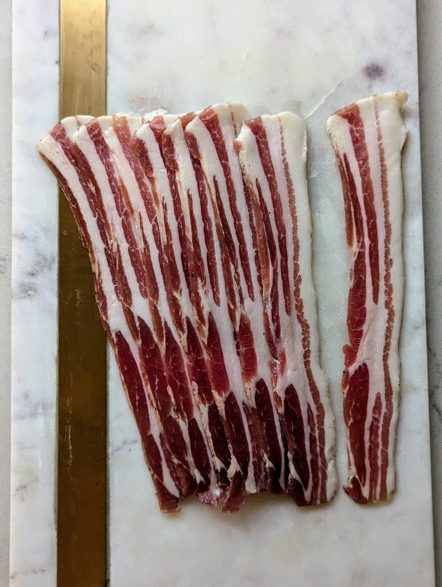 Higher-Welfare Traditionally Cured Unsmoked Streaky Bacon