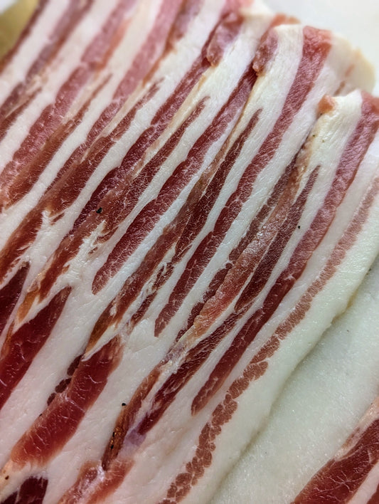 Higher-Welfare Traditionally Cured Unsmoked Streaky Bacon